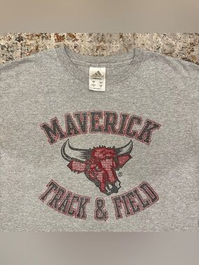 Vintage Adidas Maverick Track Field T Shirt Gray Medium M Red Bull Graphic Tee
